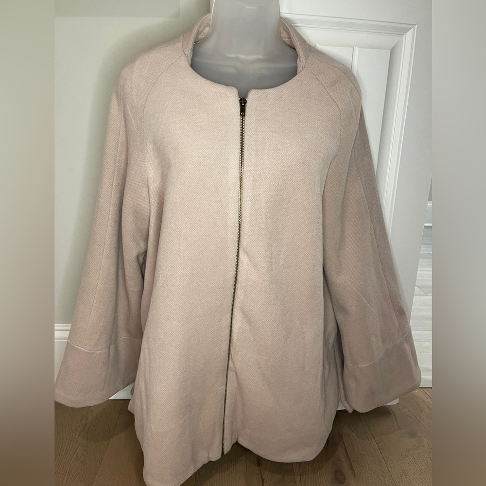 Listicle Cape style coat